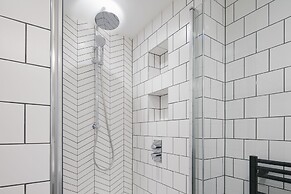 Hausd - Leicester Square