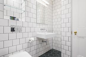 Hausd - Leicester Square