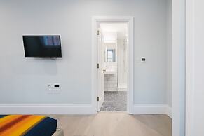 Hausd - Leicester Square