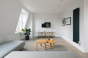 Hausd - Leicester Square