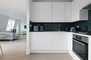 Hausd - Leicester Square