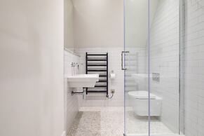 Hausd - Leicester Square