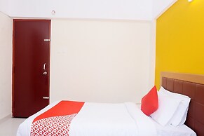 OYO 8220 Hotel Ganesh