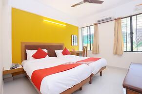 OYO 8220 Hotel Ganesh