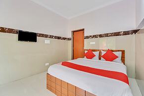 OYO 43308 Sri Sai Guru Comforts