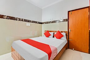 OYO 43308 Sri Sai Guru Comforts