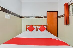 OYO 43308 Sri Sai Guru Comforts