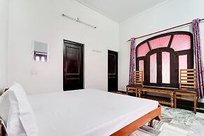 SPOT ON 42133 Hanuman Bagh