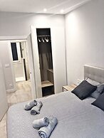 Lersundi Guggenheim by Urban Hosts