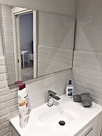 Lersundi Guggenheim by Urban Hosts