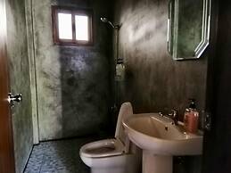 Ilakai Hostel - Adults Only