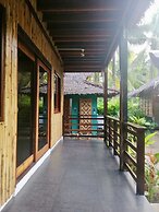 Ilakai Hostel - Adults Only