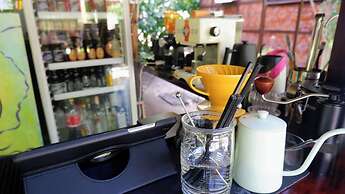 Ilakai Hostel - Adults Only