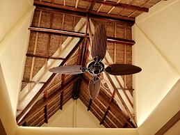 Ilakai Hostel - Adults Only