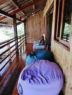 Ilakai Hostel - Adults Only