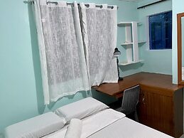 Ilakai Hostel - Adults Only