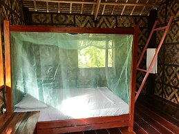 Ilakai Hostel - Adults Only