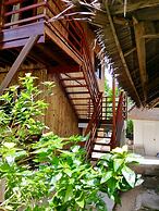 Ilakai Hostel - Adults Only