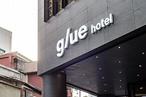 glue Hotel