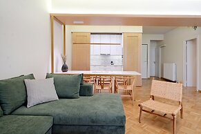 The Fancy Philosopher Apartment