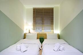 The Fancy Philosopher Apartment