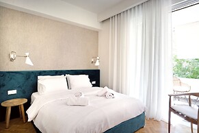 The Fancy Philosopher Apartment