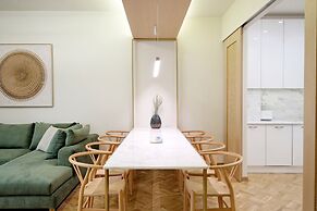 The Fancy Philosopher Apartment