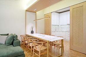 The Fancy Philosopher Apartment