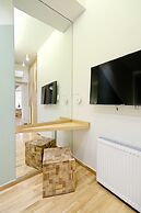 The Fancy Philosopher Apartment