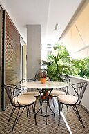 The Fancy Philosopher Apartment