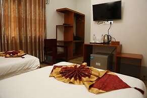 Mandalar May One Hotel