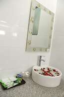 Mandalar May One Hotel