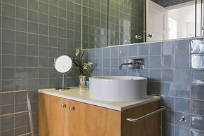 Garden House in Alvalade