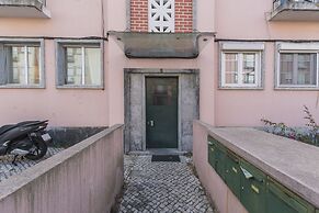 Garden House in Alvalade