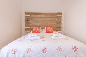 Garden House in Alvalade