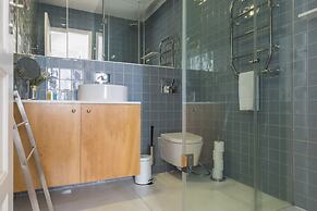 Garden House in Alvalade