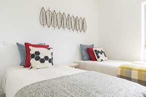 Luxurious Seaview Apartment in Estoril