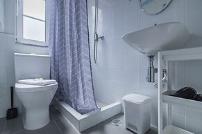 Sunny & Quiet Lisbon Apartment