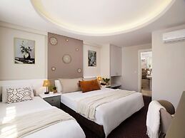 IS Hotel