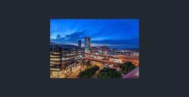 2 Bedroom Darling Harbour Apartment