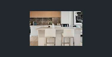 2 Bedroom Darling Harbour Apartment