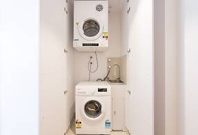 Modern Apartment in Darling Harbour