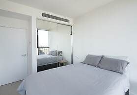 Modern Apartment in Darling Harbour