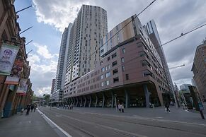Modern Apartment in Darling Harbour