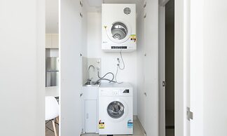 Modern Apartment in Darling Harbour