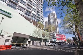 Modern 2 Bedroom Potts Point Apartment