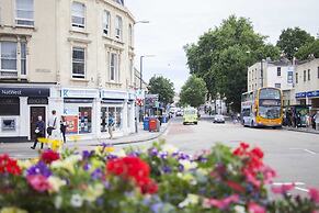 Higgihaus at Hampton Whole House 6 Bed