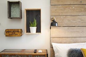 Higgihaus at Hampton Whole House 6 Bed