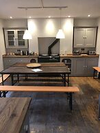 Higgihaus at Hampton Whole House 6 Bed