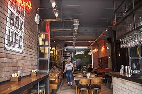 Higgihaus at Hampton Whole House 6 Bed